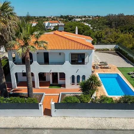 Bellegarde By Algarve Vacation *